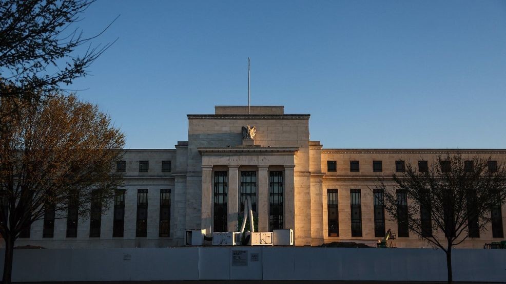 Image for story: How the Fed affects credit cards