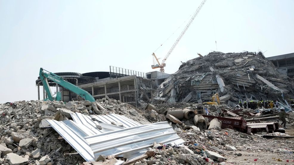Image for story: 7.7 magnitude earthquake rocks Thailand and Myanmar, dozens buried in high-rise collapse