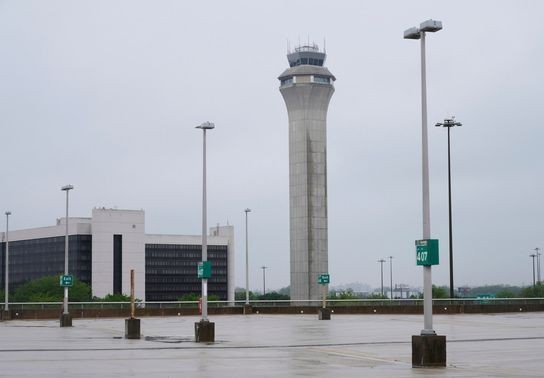 Image for story: FAA pressed on hiring more controllers, safety concerns after crashes and close calls