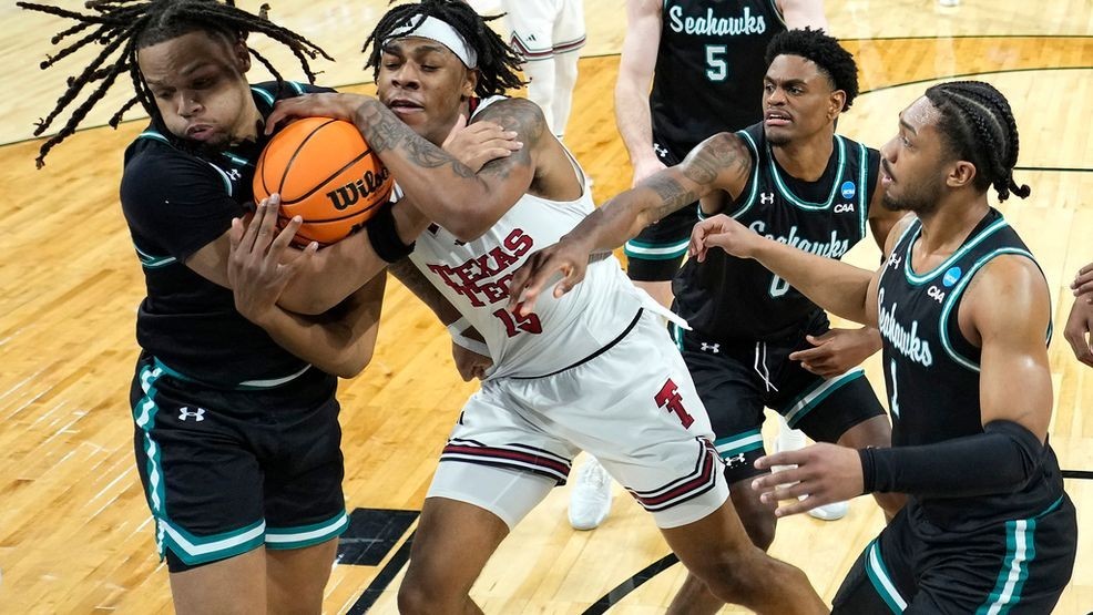 Image for story: No. 3 Texas Tech takes NCAA Tournament-record 46 3-pointers, beats No. 14 UNC Wilmington