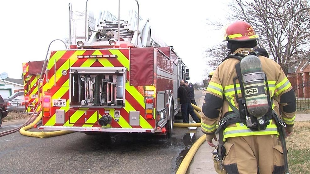 Image for story: Firefighters extinguish Christmas Eve blaze at Eastridge neighborhood home
