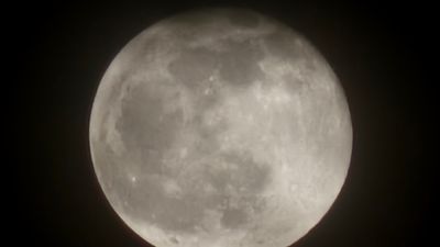Image for story: NASA wants to come up with a new clock for the moon, where seconds tick away faster