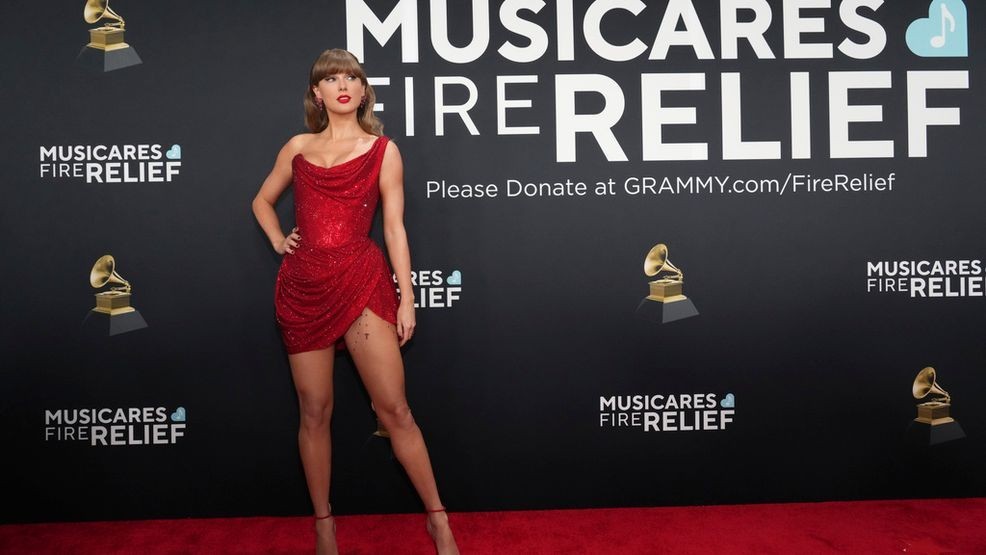 Image for story: Trump reignites feud with Swift, accuses her of losing 'hot' factor post criticism