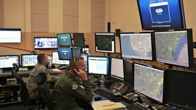 Image for story: For 62nd year, NORAD takes calls from kids awaiting Santa