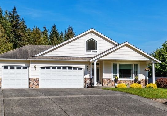 Image for story: Should I take an all-cash offer on my house?