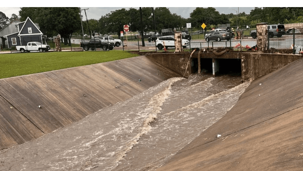 Image for story: Body of 10-year-old girl found after being swept away in Texas flood
