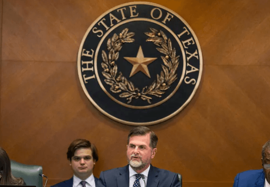 Image for story: Texas Senate considers rewritten, $8 billion public school package